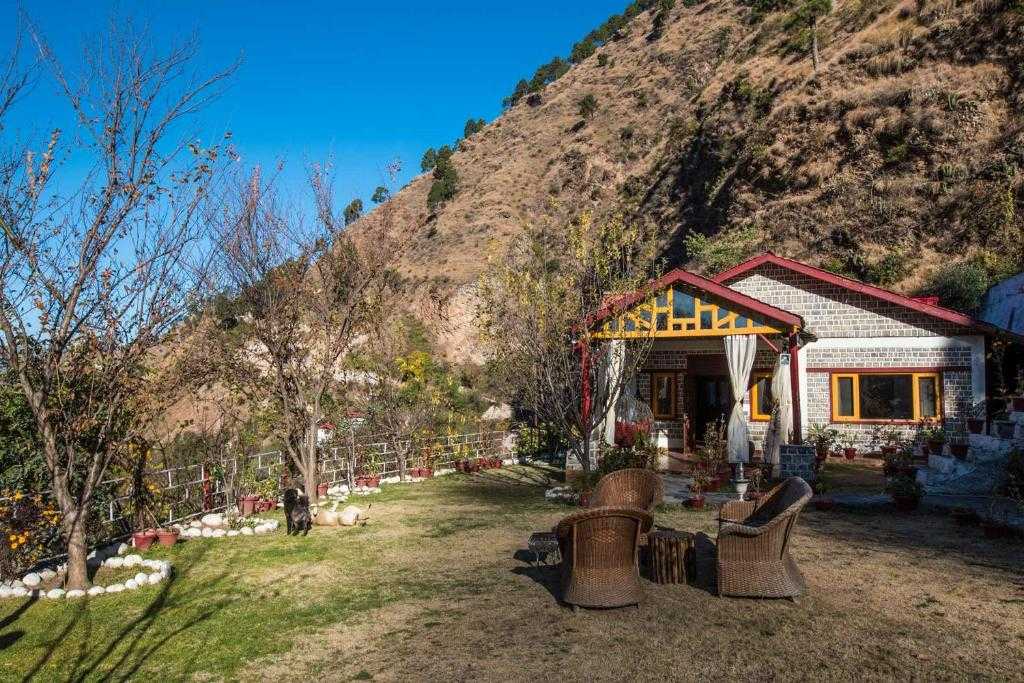 Mystic Narkanda Tour Package